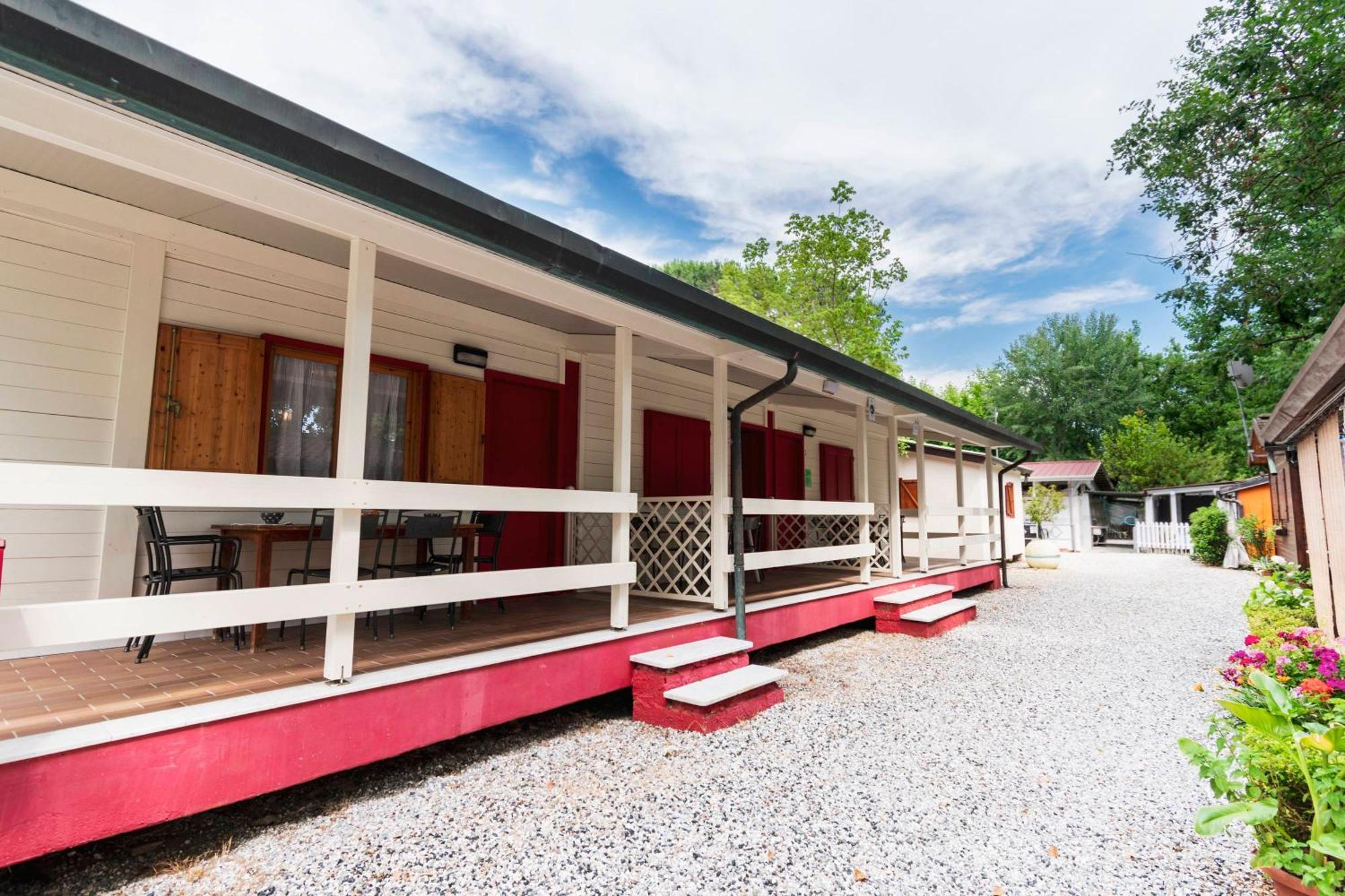 Camping Oasi Marina di Massa Eksteriør billede
